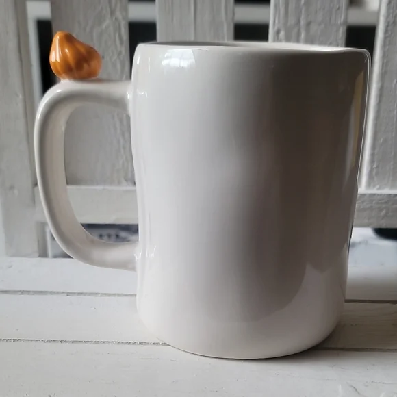 Rae Dunn X Snoopy Halloween Mug - Picture 2 of 5